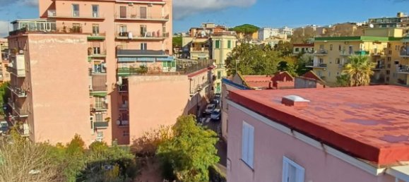 6 rooms Apartment in Portici, Italy No. 141652 7