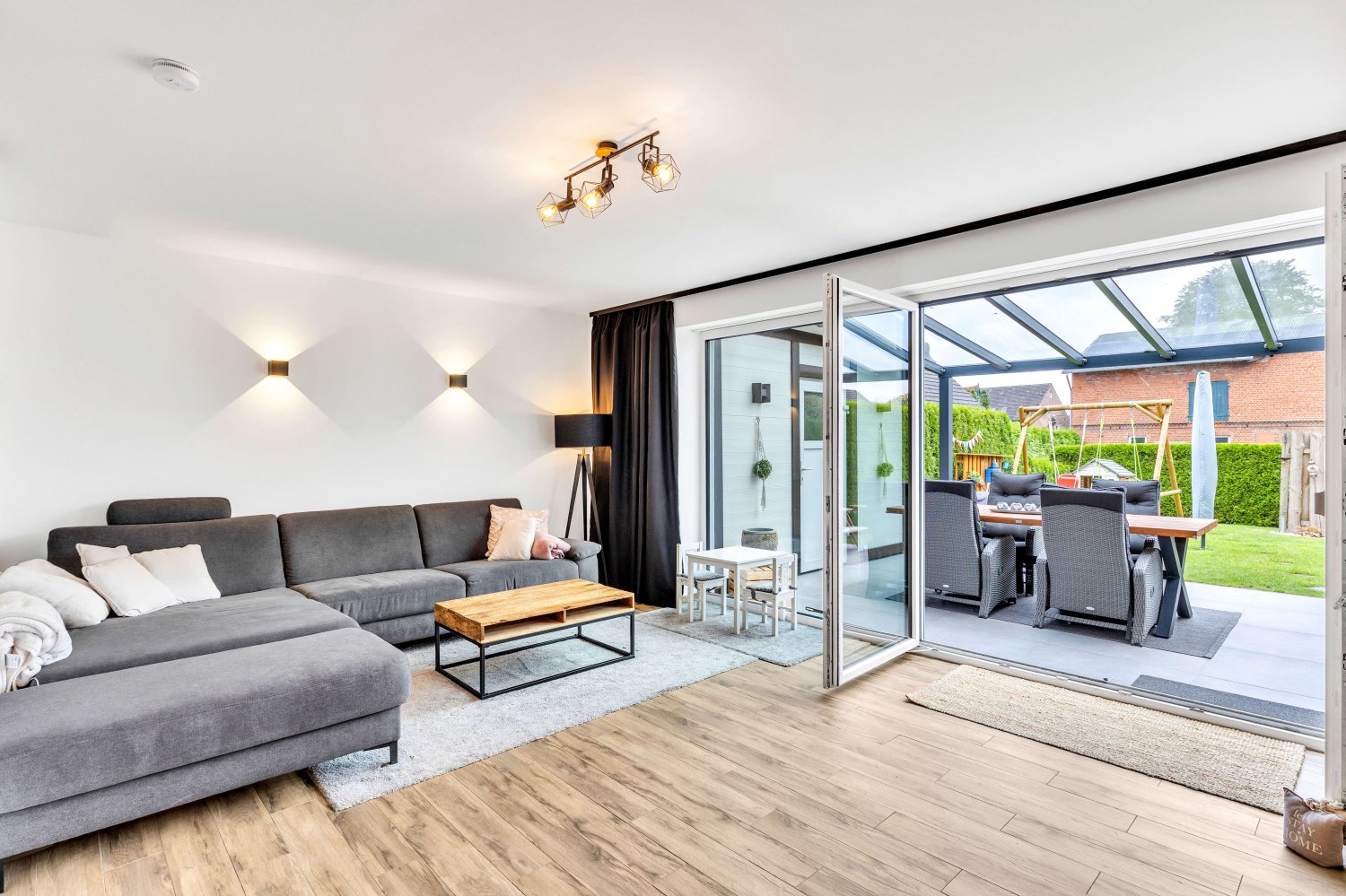 3 bedrooms Townhouse in Stormarn, Germany No. 247880