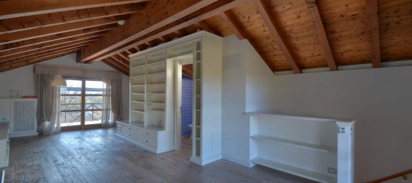 8 rooms House in Roncade, Italy No. 257223 16