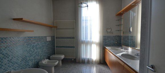 8 rooms House in Roncade, Italy No. 257223 14