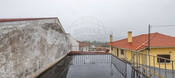 2 bedrooms House in Maiorga, Portugal No. 33123 15