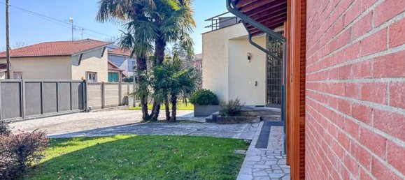 8 rooms Villa in Seveso, Italy No. 13549 35