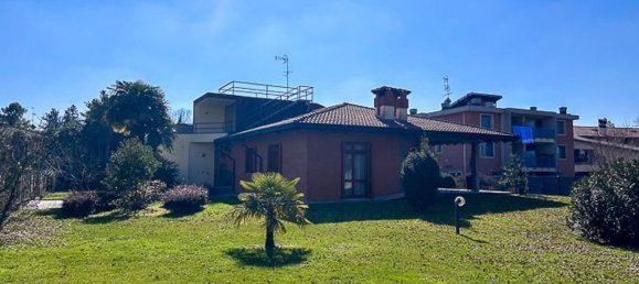 8 rooms Villa in Seveso, Italy No. 13549 49