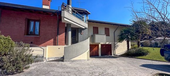 8 rooms Villa in Seveso, Italy No. 13549 4