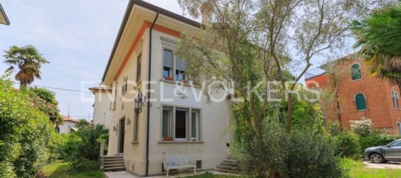 9 rooms Villa in Venice, Italy No. 126689 2