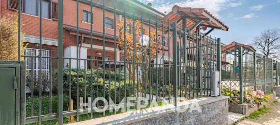 3 bedrooms Villa in San Gillio, Italy No. 98395 2