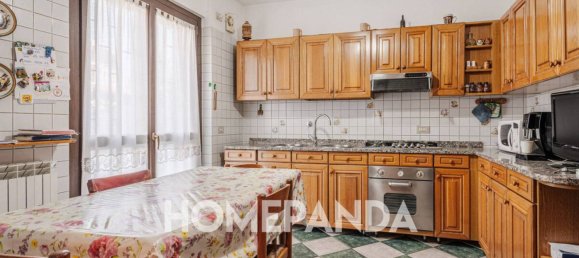 3 bedrooms Villa in San Gillio, Italy No. 98395 9