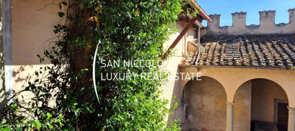 8 bedrooms Villa in Florence, Italy No. 210907 8