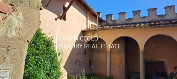 8 bedrooms Villa in Florence, Italy No. 210907 5