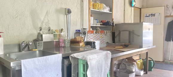 Gewerbliche Immobilie in Orcay, France 243m², Nr. 59095 8