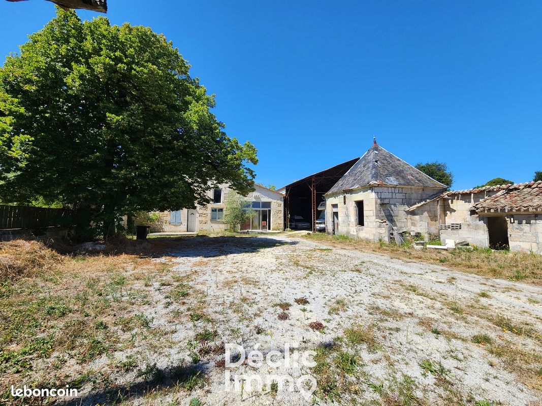 3 Schlafzimmer Haus in Charente, France, Nr. 338909