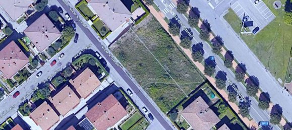 Terreno em Desenzano del Garda, Italy 1657 m² N.º 276027 3
