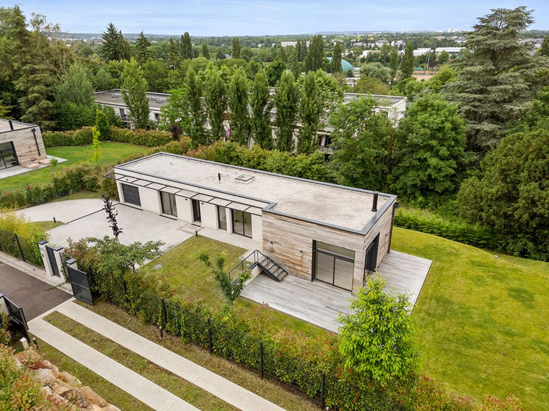 Вилла с 4 спальнями в Лувесьен, Франция № 189344