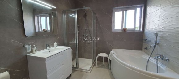 2 chambres Appartement à Sliema, Malta No. 7418 3