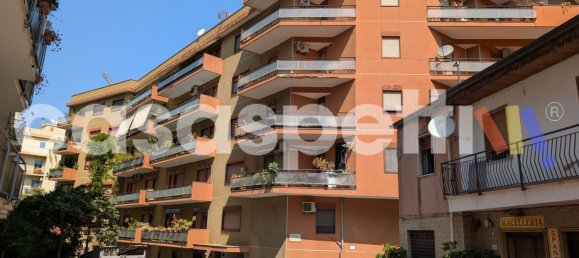 4 bedrooms Apartment in Reggio Calabria, Italy No. 355630 4