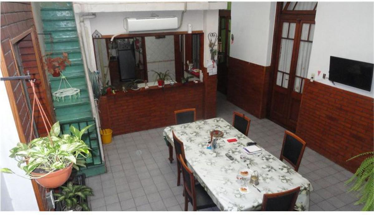 4 bedrooms House in Buenos Aires, Argentina No. 76316