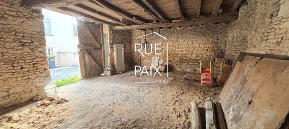 120m² Parking in Vienne, France No. 340534 2