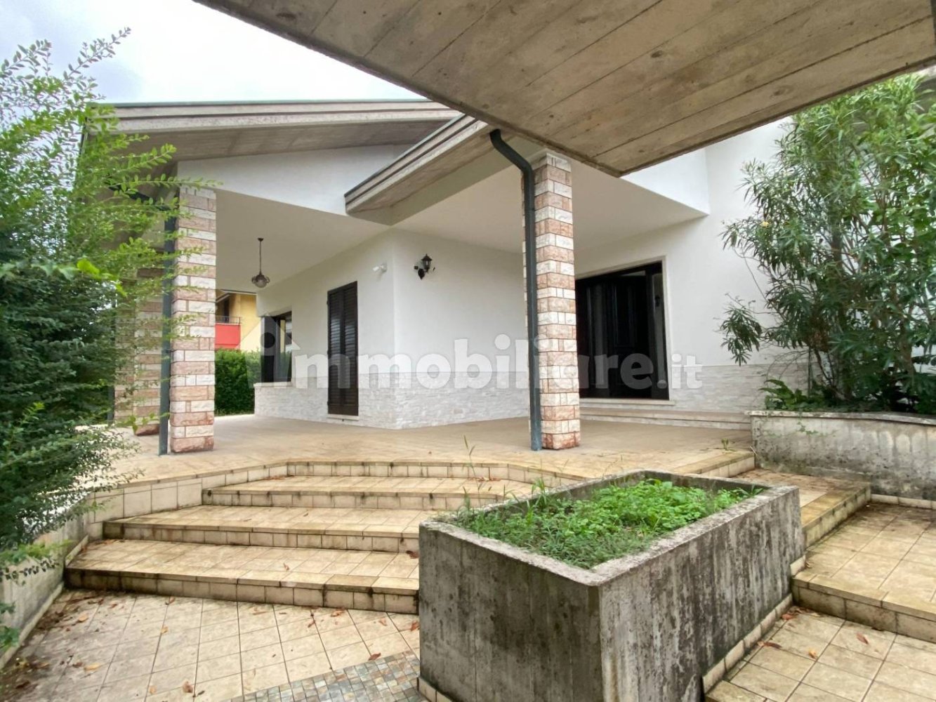 4 غرف نوم فيلا في Altavilla Vicentina, Italy رقم 383677