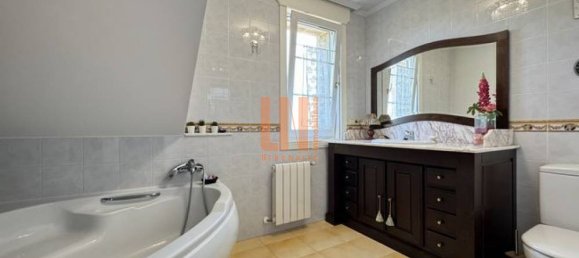 4 Schlafzimmer Haus in A Coruna, Spain, Nr. 174474 33