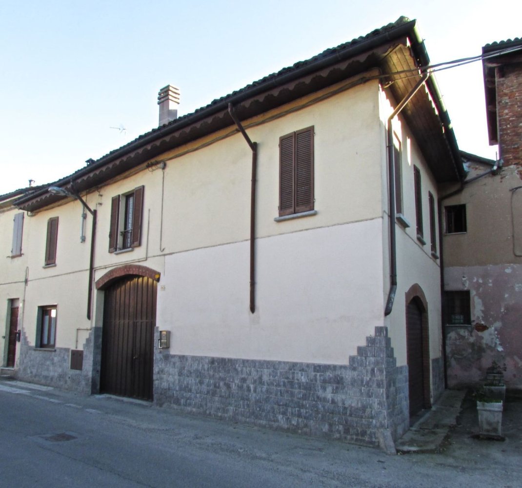 7 rooms House in Dorno, Italy No. 124077