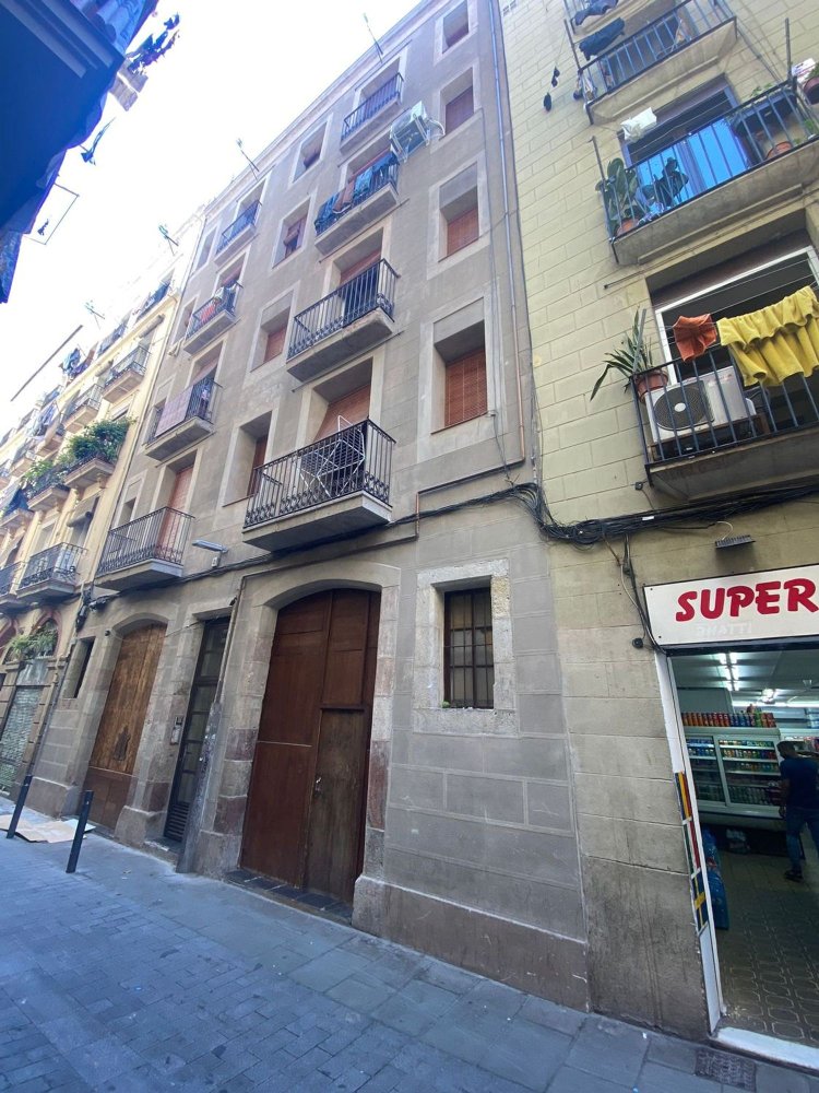 2 bedrooms Apartment in Ciutat Vella, Spain No. 196118