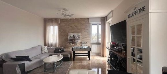 Квартира с 4 комнатами в Виджевано, Италия № 6350 3