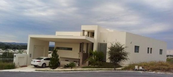 6 bedrooms House in Leon, Mexico No. 159560 2