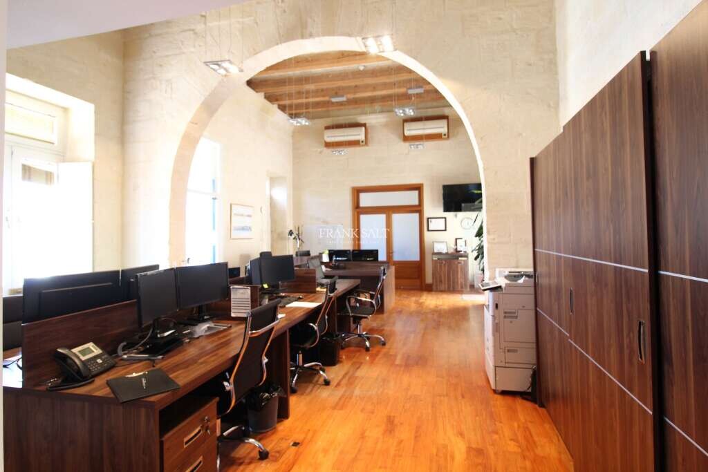 Офис 177м² в Биргу, Мальта № 12671