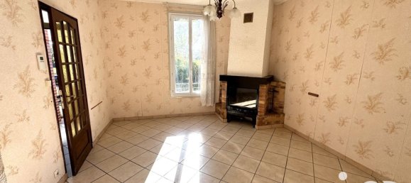 Дом с 3 спальнями в Сюри-пре-Лере, Франция № 225262 2