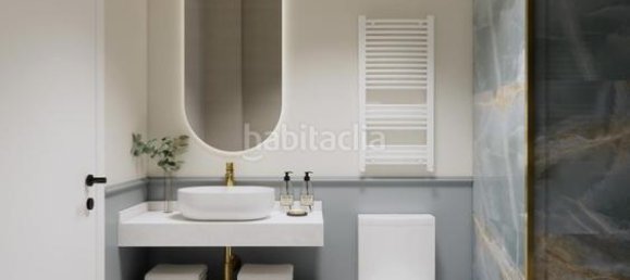 4 bedrooms Apartment in Madrid, Spain No. 125550 14