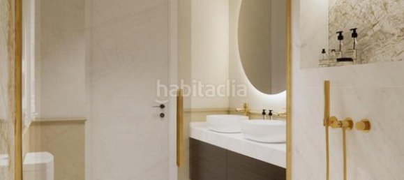 4 bedrooms Apartment in Madrid, Spain No. 125550 9
