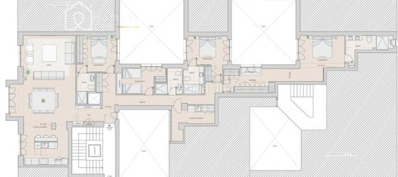 4 bedrooms Apartment in Madrid, Spain No. 125550 15