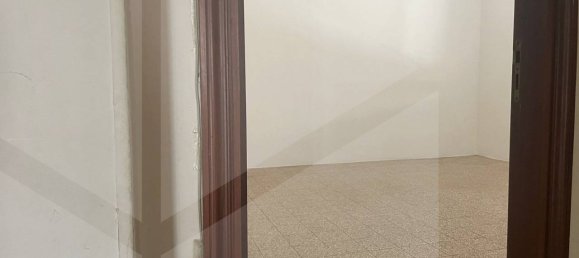 Квартира с 4 комнатами в Бари, Италия № 26431 4