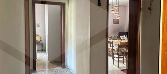 Квартира с 4 комнатами в Бари, Италия № 26431 23