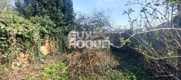 469m² Land in Rosny-sous-Bois, France No. 182048 4