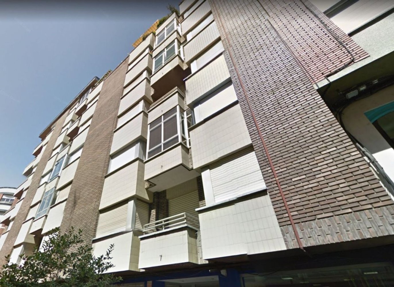 3 bedrooms Apartment in Leon, Spain No. 83021