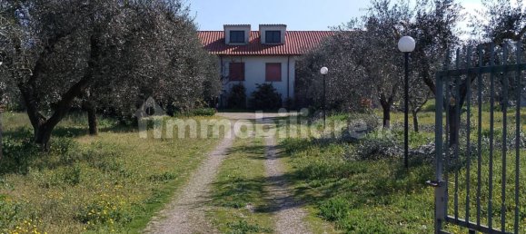 3 Schlafzimmer Villa in Viterbo, Italy, Nr. 59141 15