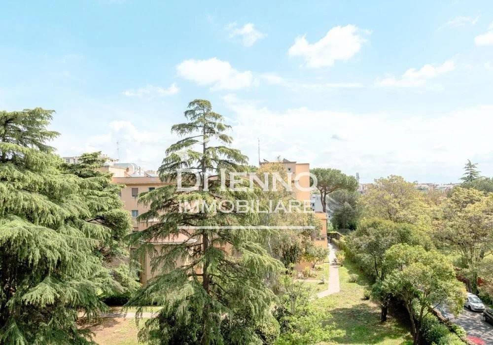 4 chambres Appartement à Rome, Italy No. 298506