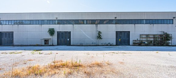 2000m² Warehouse in Massa, Italy No. 303816 48