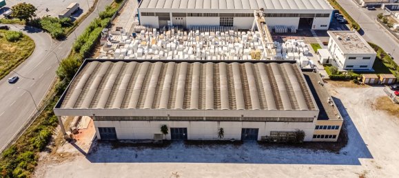 2000m² Warehouse in Massa, Italy No. 303816 4