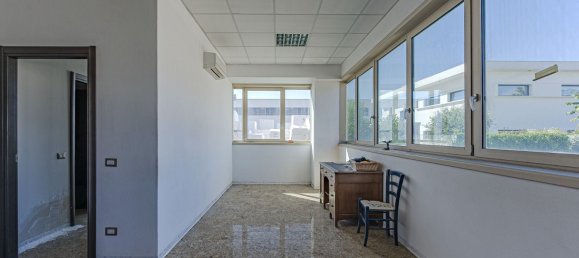 2000m² Warehouse in Massa, Italy No. 303816 20