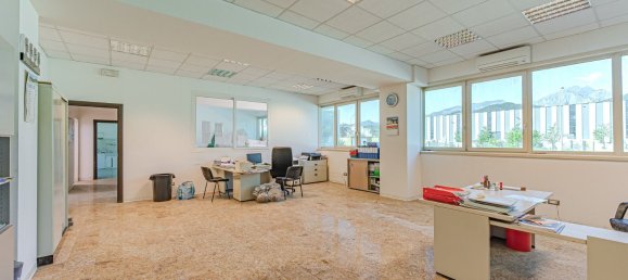 2000m² Warehouse in Massa, Italy No. 303816 24