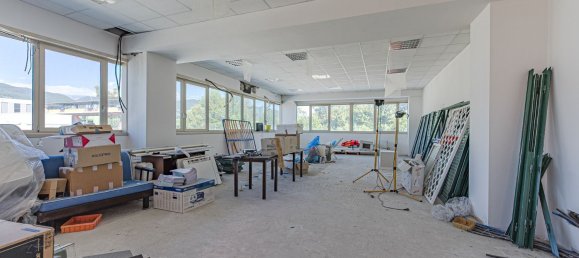 2000m² Warehouse in Massa, Italy No. 303816 35