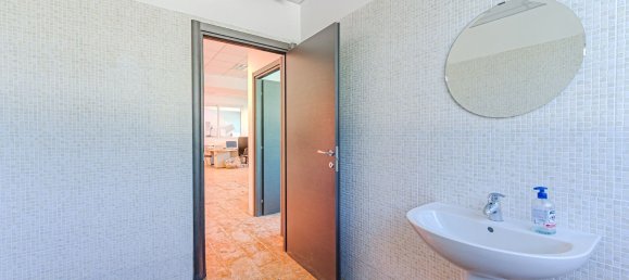 2000m² Warehouse in Massa, Italy No. 303816 31