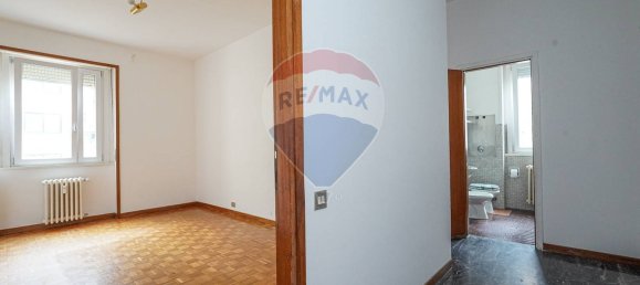 3 bedrooms Apartment in Bergamo, Italy No. 360482 10