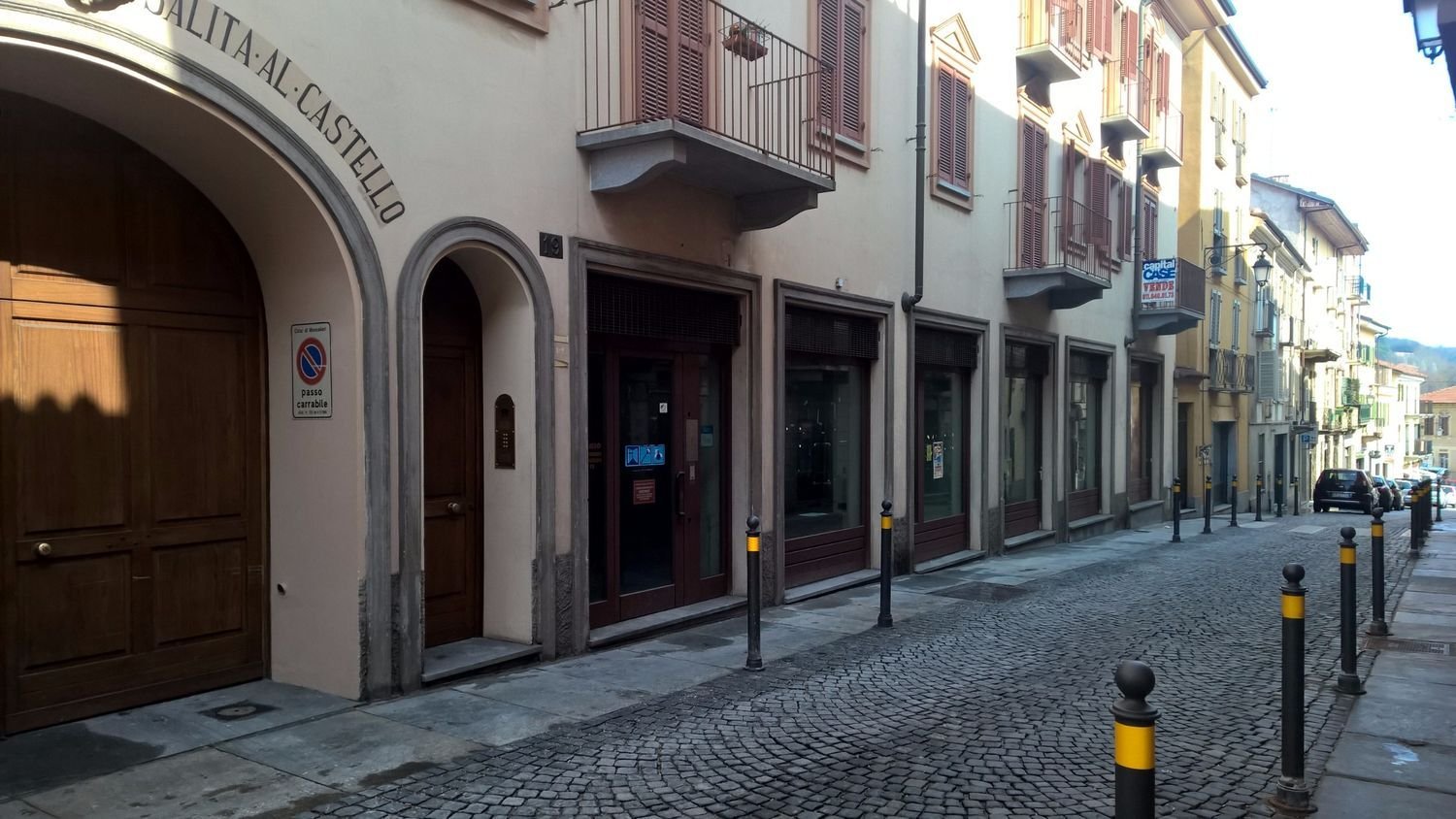 270m² Office in Moncalieri, Italy No. 397833