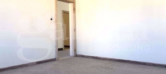 5 bedrooms House in Oristano, Italy No. 63381 11