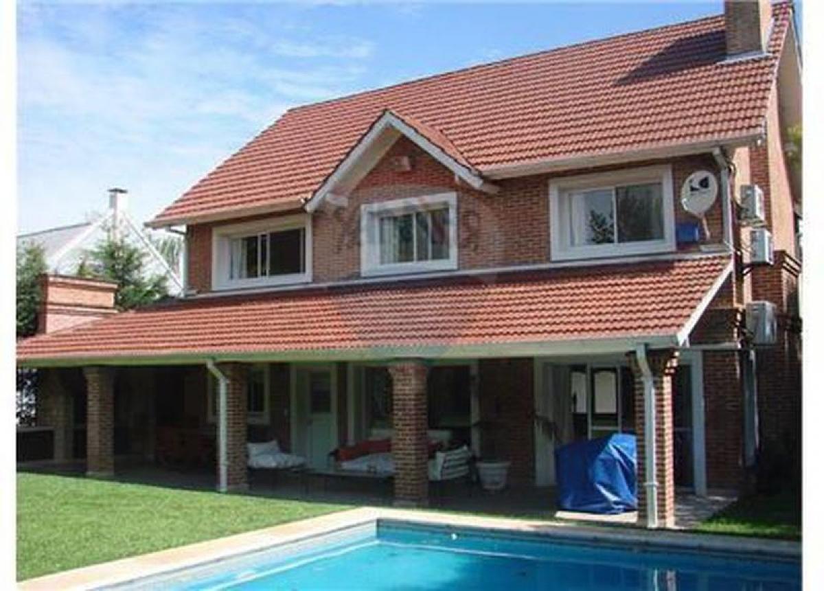 3 bedrooms House in Tigre, Argentina No. 93482