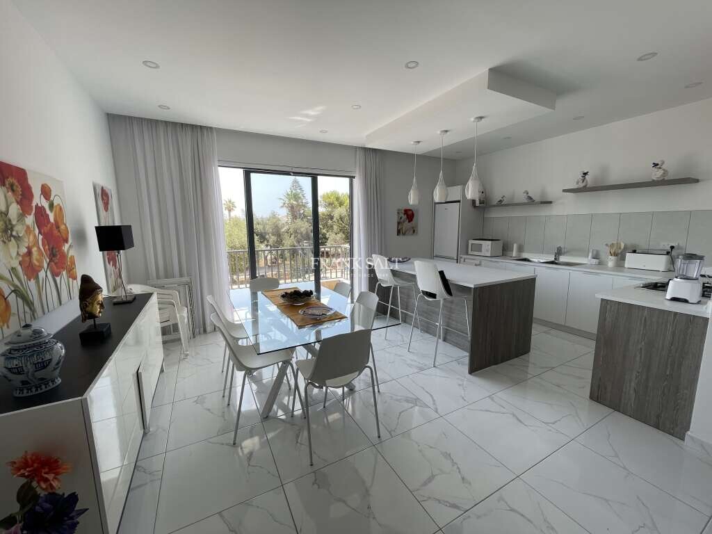 4 bedrooms Apartment in Birzebbuga, Malta No. 8089