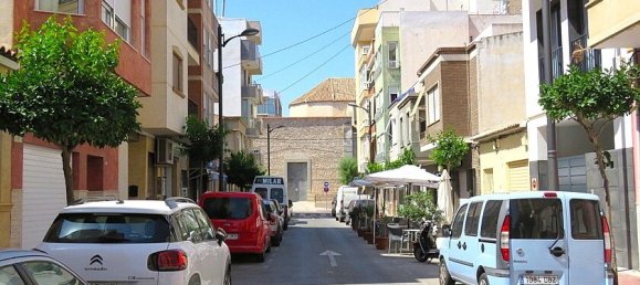 110m² Commercial property in Guardamar del Segura, Spain No. 14561 2